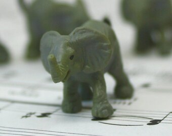 子象の置物4個セット｜手描きのミニチュア動物、妖精の庭の装飾