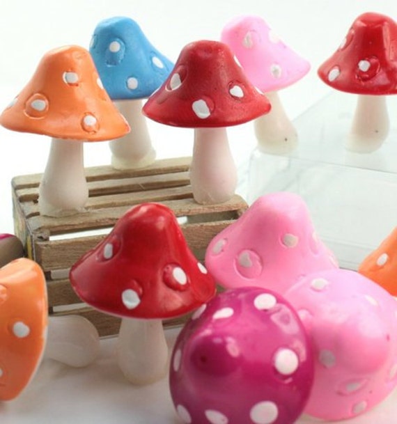 Medium Flatback Mushrooms Set of 4