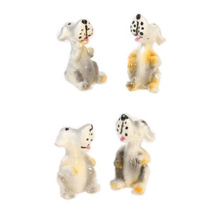 ミニチュアかわいい犬の置物 4 個セット | 手描きの陶器の犬の遠吠え | ミニチュアの生き物 | 妖精の庭 -800-2612