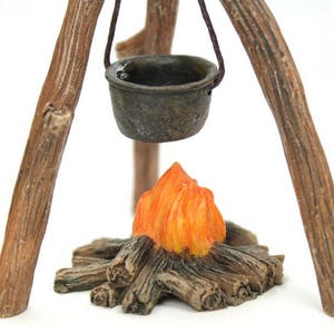 Hobo Campfire with Cooking Pot Miniature | Railroad Figurines| Diorama Railroad Accessory | Miniature Campfire -118-1001