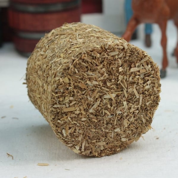 Round Hay Bales Set of 2 | Miniature Hay Bales 1:35 Scale | Craft Supplies | Miniature Dollhouse Fairy Garden - 106-0703