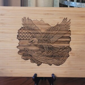 Tabla de cortar personalizada con águila americana: decoración patriótica con ilusión 3D