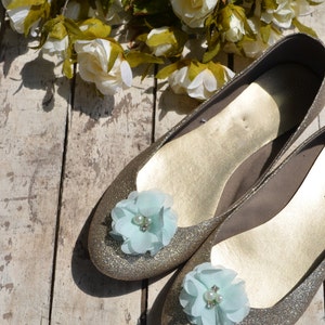green emerald velvet dress Seafoam Notched Heels 7.5  OMNIA