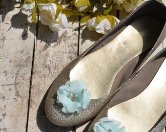 Flower Shoe Clips, Mint Seafoam Flower shoe clips, Aqua shoe clips, mint wedding shoe clips, rhinestone shoe clips, pearl