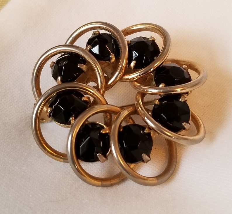 Estate Jewelry Vintage Circle Pin Black Rhinestone Mid Century Brooch Small 1 Gold Tone Setting Overlapping Circles Pin Mother/'s Day Gift