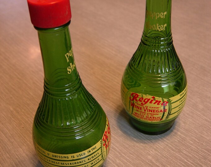 1950s Regina Wine Vinegar Pepper Shakers Set Maitre D Dressing Vintage