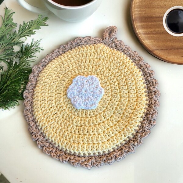 Crochet Pie Hot Pad / Crocheted Trivet / Farmhouse Decor / Pot Holder /  Yellow Kitchen Decor / Ready to Ship