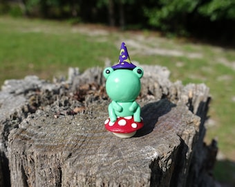 Polymer Clay Sitting Wizard Frog on a Mushroom, Desk Friend, Handmade Clay Totem, Clay Sculpture, Clay Figurine