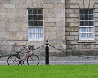 Trinity College Fine Art Photography, Dublin Ireland, Bike And Windows, Irish Decor, Wall Art, Home Decor