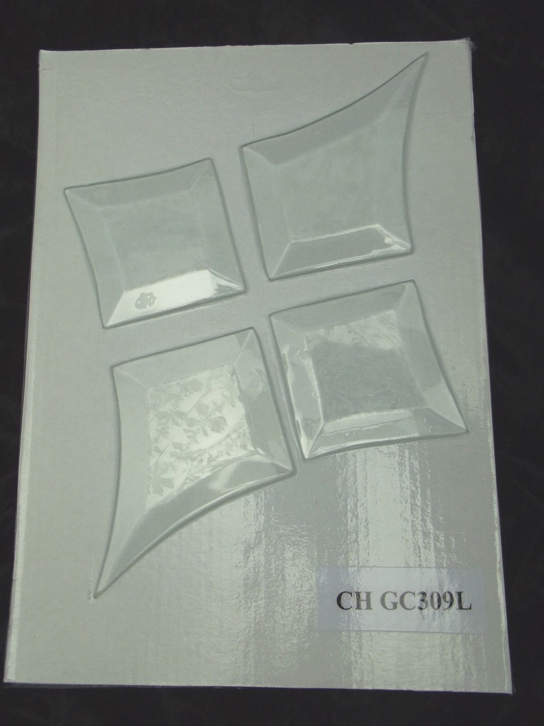 Glue Chip Bevel Cluster 4 Pieces Faceted 7 by 10 in Stained Glass Supplies