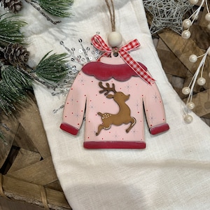 Rentier rosa und rote hässliche Weihnachtspullover Ornament