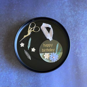 Customizable 1mm Paper Quilled Daisy Ornament