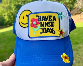 Yellow unisex Trucker Hat with \'Have a Nice Day\' Patch EUC Have A Nice Day Style 1 Yellow Trucker Hat With Mesh Snap  main image 2