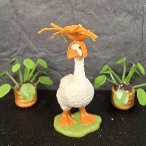 Resin Goose Figurine: Autumn-Halloween Porch or Desk Decor