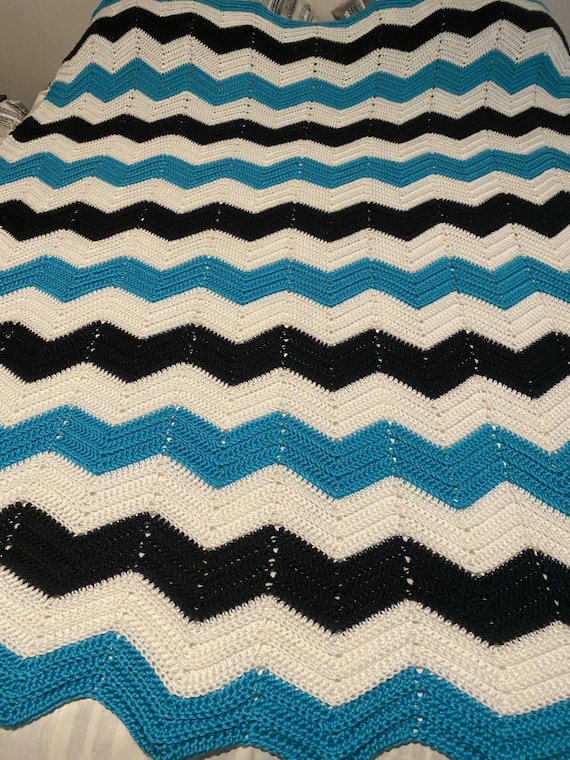 Large Ripple Afghan Blue and Black Crochet Pattern