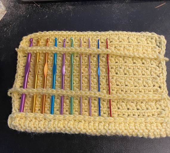 Crochet Hook Holder for aluminum or metal hooks
