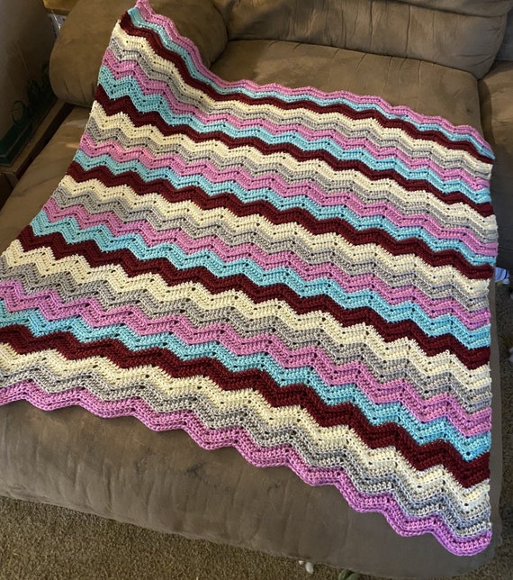 Crochet Baby Blanket Pattern blue burgundy and blackberry