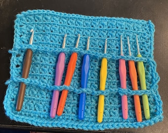 Crochet Hook Holder for Ergonomic Hooks