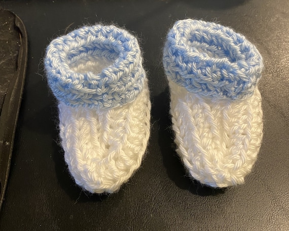 Crochet Cuffed Boy Booties