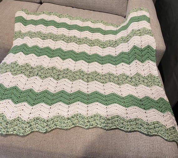 Green Speckled Baby Blanket Crochet Pattern