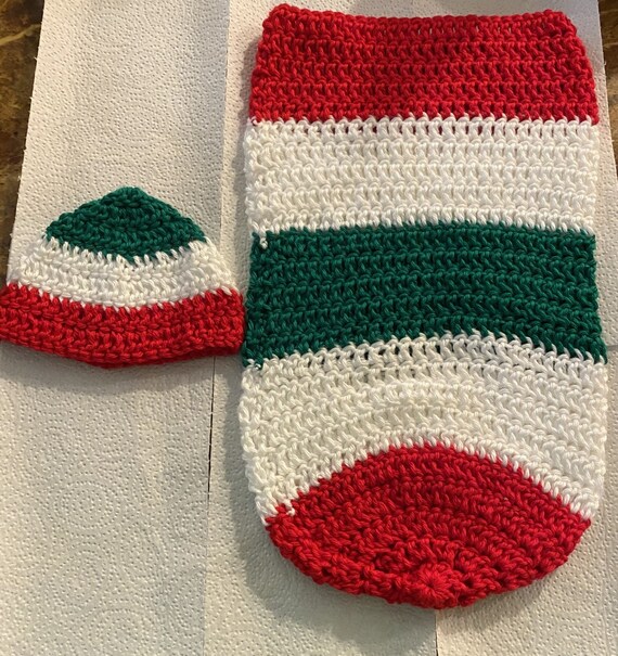 Crochet Baby Christmas Swaddle and Hat Pattern