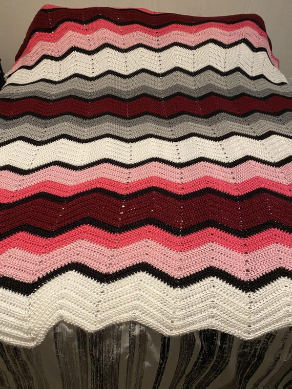 Large afghan/blanket crochet pattern pink