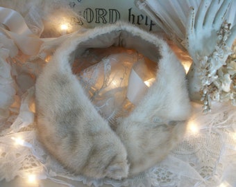 vintage blond mink fur collar, champagne satin lining, light autumn haze cream color