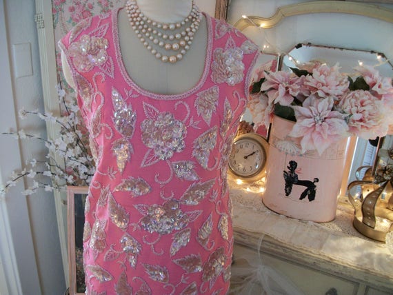 bright pink 1960s heavily beaded and sequined sil… - image 1