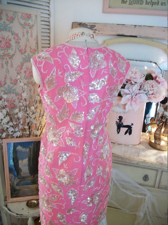 bright pink 1960s heavily beaded and sequined sil… - image 3