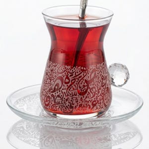 Türkisches Tee-Set: 18-teiliges graviertes Glas mit Kristallknopf Huruf