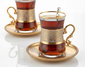 Juego de té turco de 18 piezas: diseño antiguo dorado, tazas, platillos y cucharas.