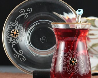 Turkish Tea Set: 12-Piece Daisy Cups and Saucers, Gold Rim