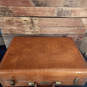Vintage Samsonite Streamlite HardShell Suitcase