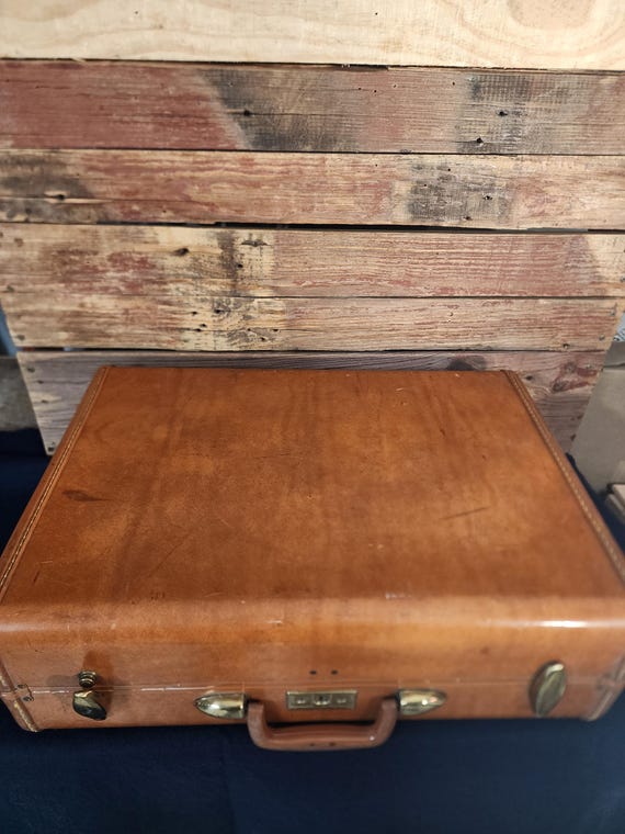 Vintage Samsonite Streamlite HardShell Suitcase - image 1
