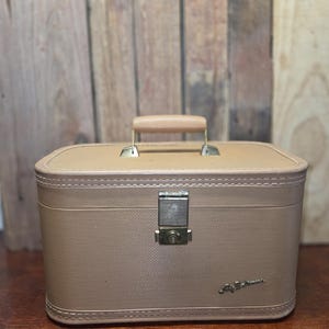 Lady Baltimore Train Case - Etsy