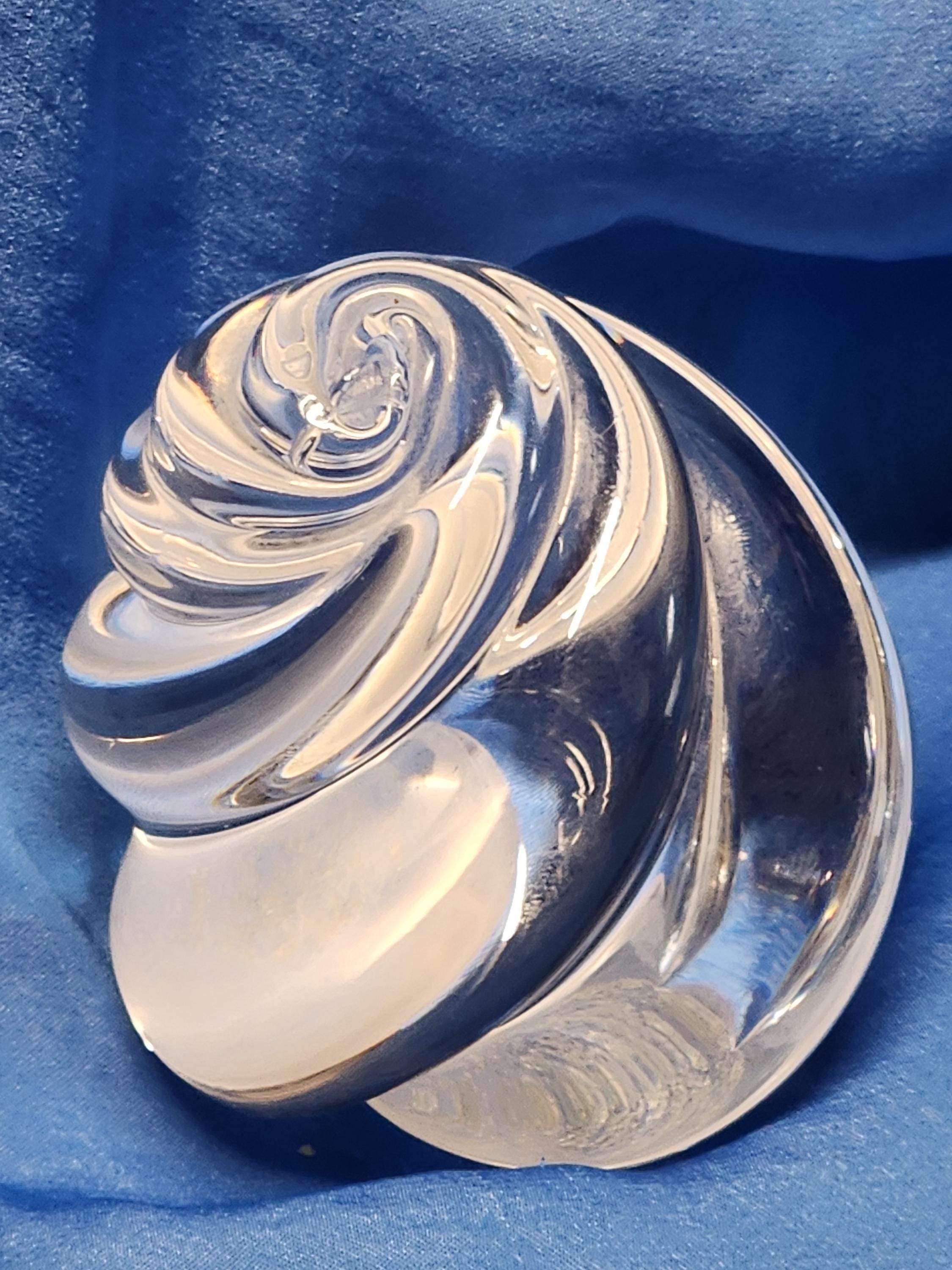 スパイラルデザインのビンテージオーダーガラスオブジェ Vintage Spiral Glass - Etsy