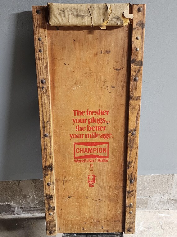 趣味 VINTAGE CHAMPION Vintage Champion Spark Plug Advertisement Wooden Mechanics Creeper