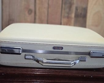 Vintage American  Tourister "Tiara" Hard Shell White Suitcase, With Original Key