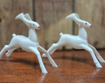 Vintage Pair of Rosbro White Reindeer, Hard Plastic, Art Deco Style