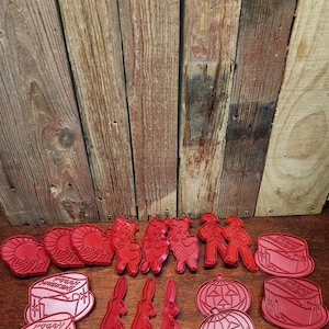 Vintage (17) Tupperware Plastic Cookie Cutters