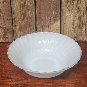 Vintage Anchor Hocking - Fire King Milk Glass Bowl