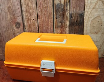 Vintage Flambeau Adventurer Tackle Box (Model 1499-5)