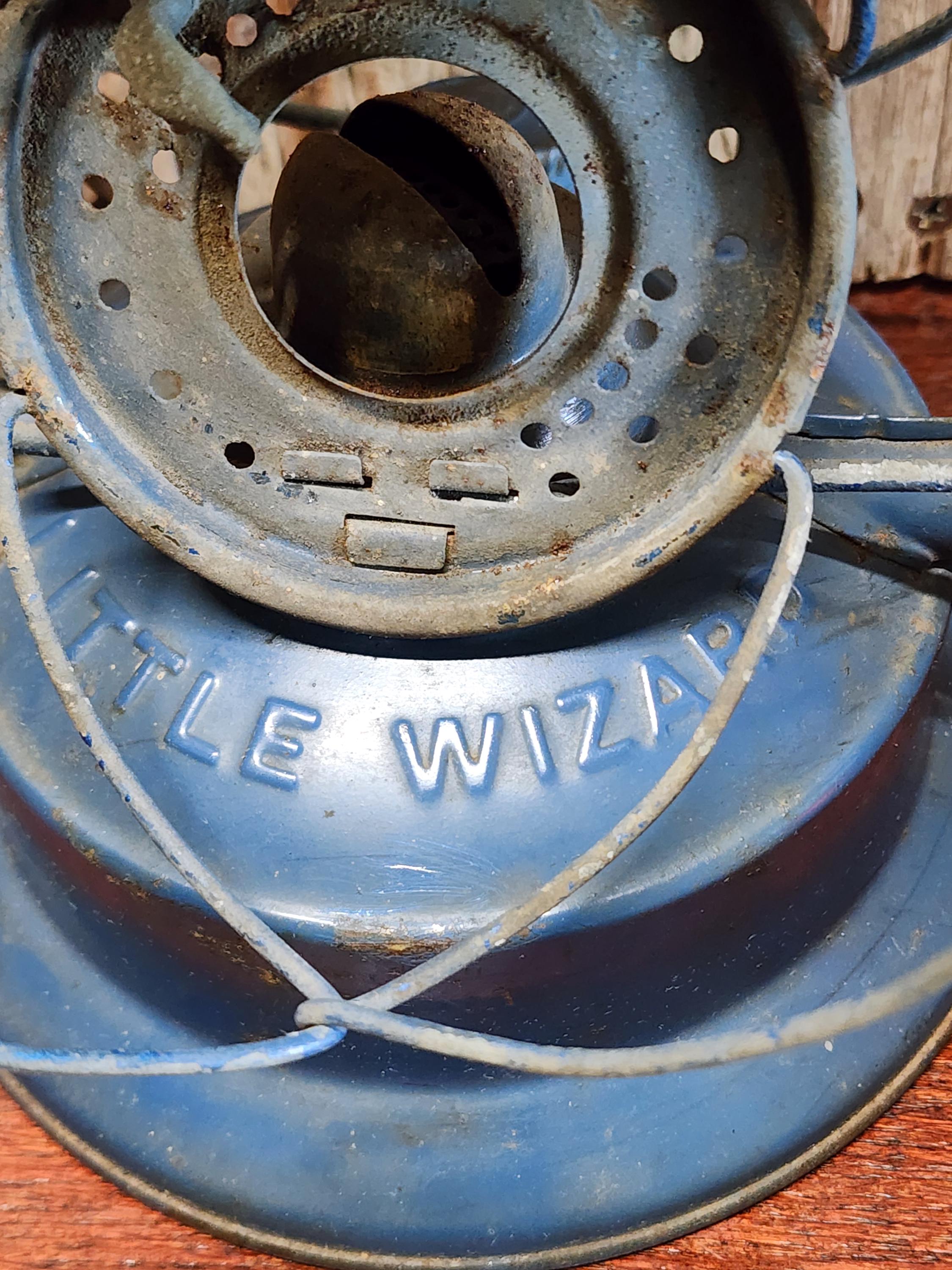 Vintage Dietz #30 Little Wizard Oil Lantern With Original Red