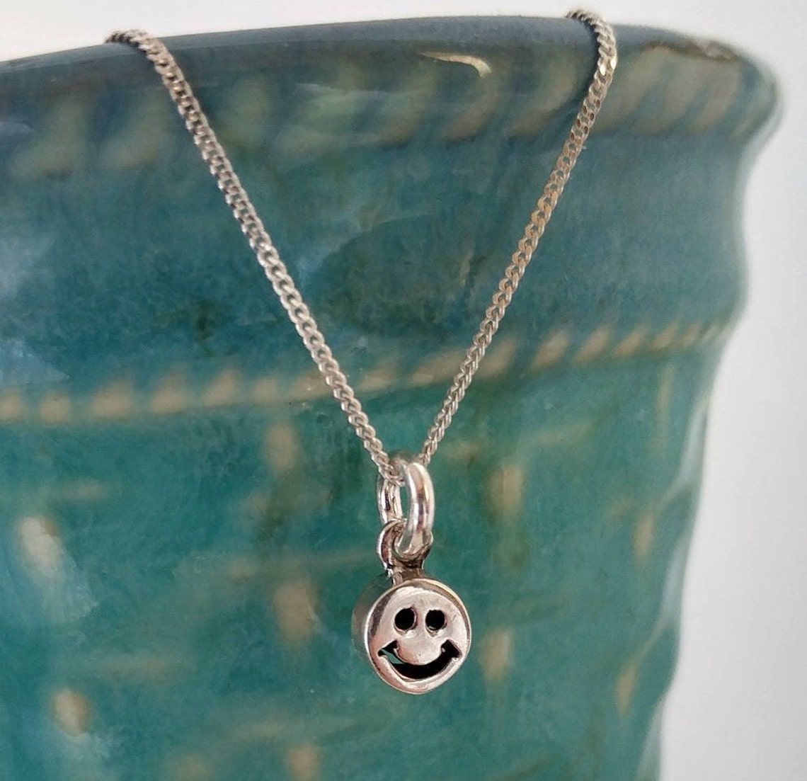 Happy Face Emoji Necklace Sterling Silver Smile Pendant Etsy 日本