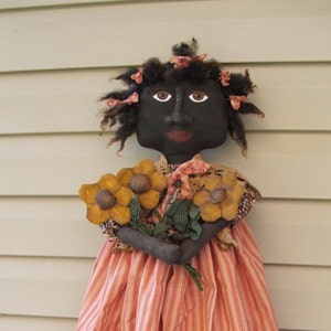 Primitive Doll Pattern epattern with daisy flowers