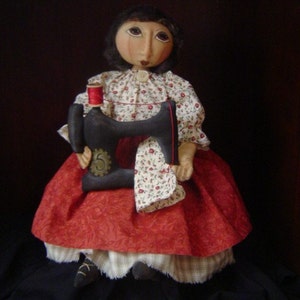 PRIMITIVE doll pattern, sewing machine image 3