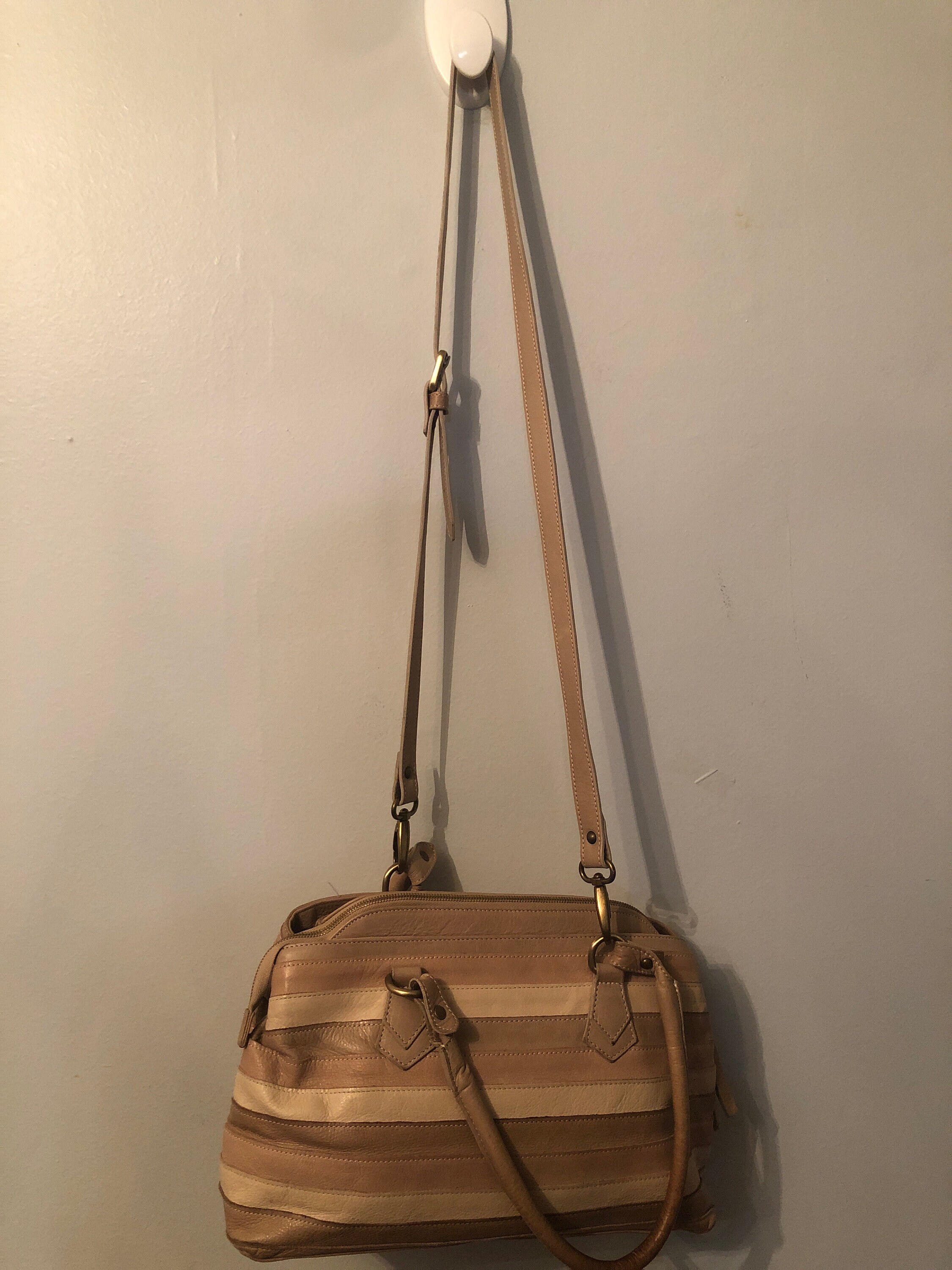 IL DUCA genuine leather shoulder handbag multi stitch shades of tan made in Italy