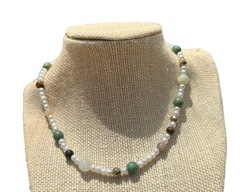 Handmade dark green necklace