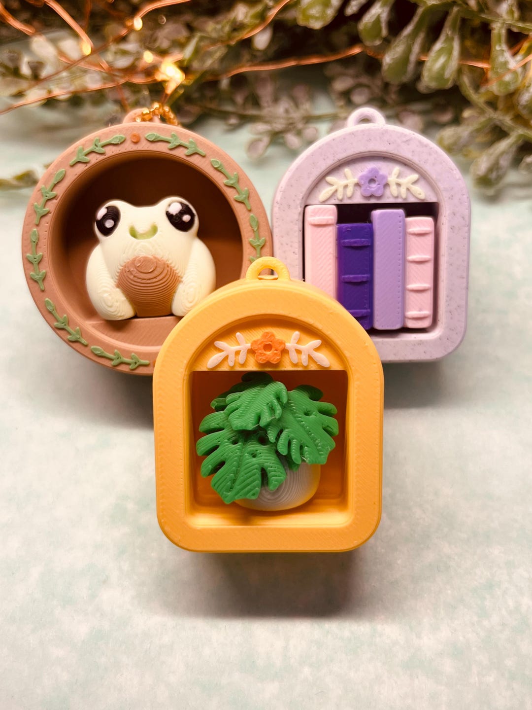 Nook Key Chain Mini Book Shelf Fidget Clicker Keychain Book Nook With Frog Gift, Cat ...