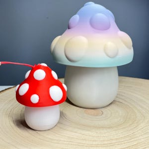 Porte-clés en pot champignon vénéneux I Décoration de bureau I Cache-pot avec couvercle à vis I phosphorescente I Charm de sac I Déco boîte à pilules